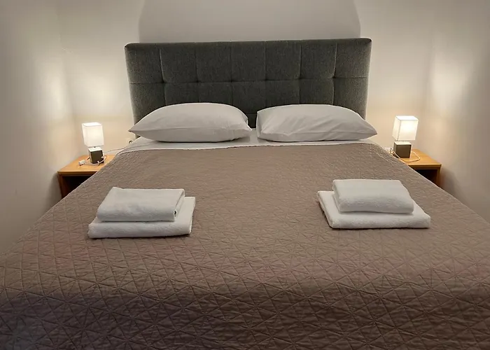 Renata アパート ザダル